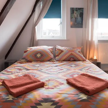 Emperor's Studio Apartment